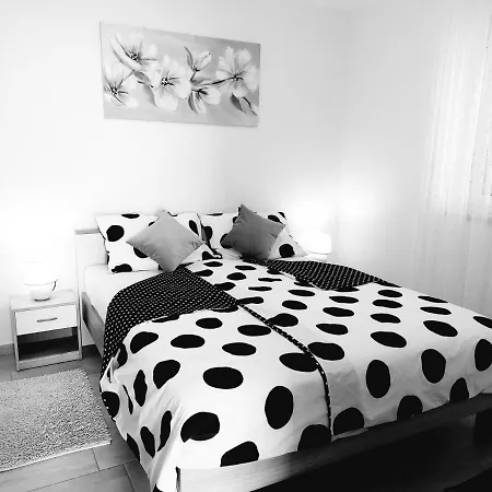 Sara Apartment Lovran