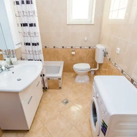 Apartman Sara *