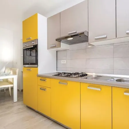 Sara Apartman *